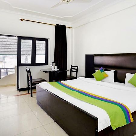 Treebo Trend Mussoorie Club Hotell Dehradun Eksteriør bilde