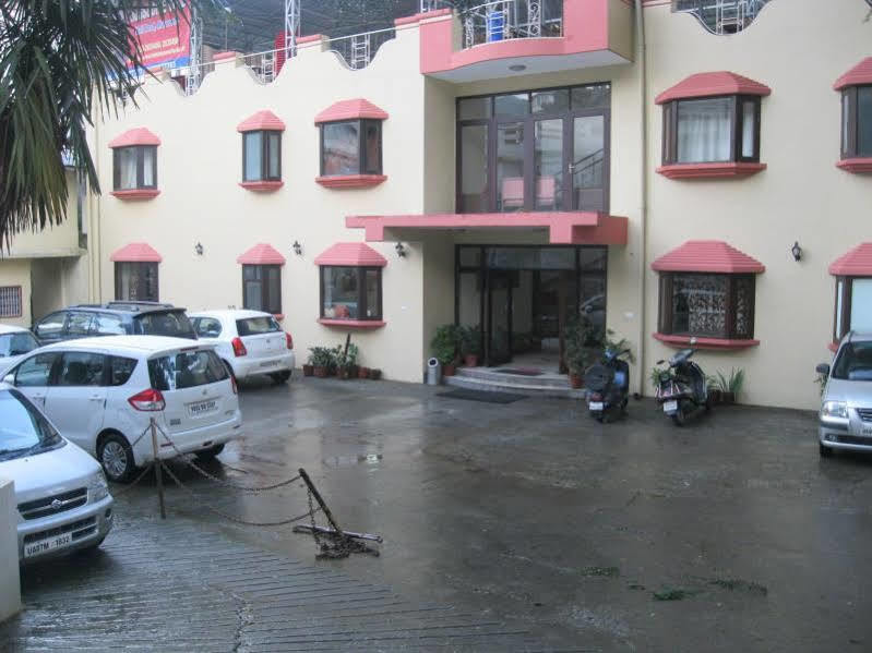 Treebo Trend Mussoorie Club Hotell Dehradun Eksteriør bilde