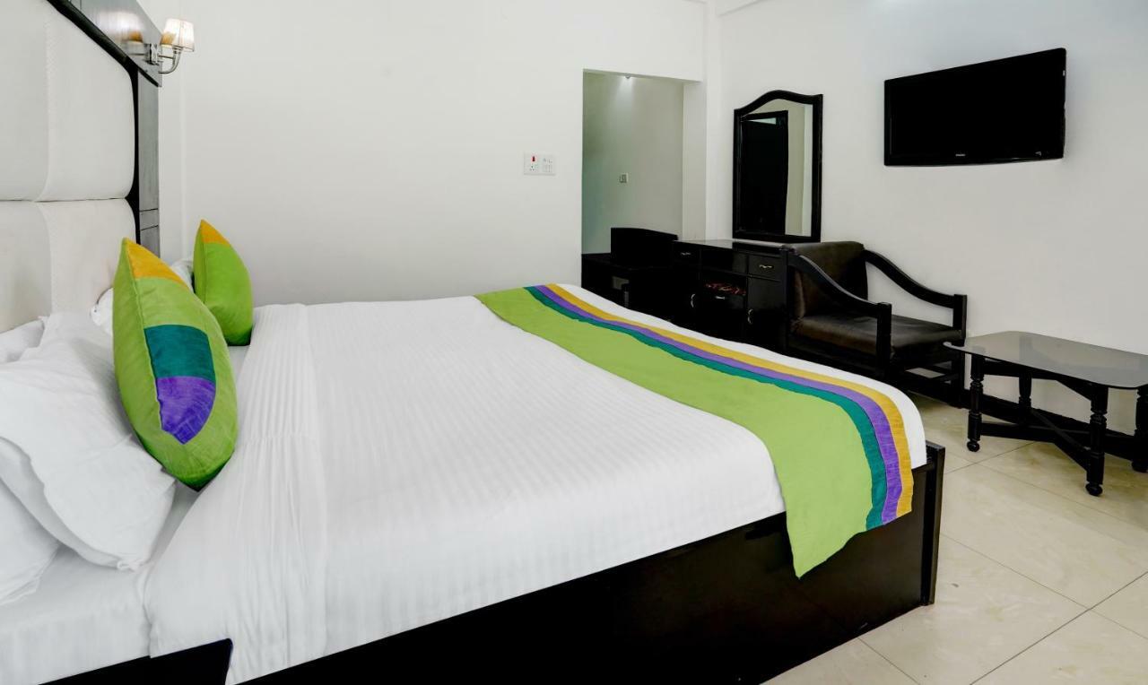 Treebo Trend Mussoorie Club Hotell Dehradun Eksteriør bilde